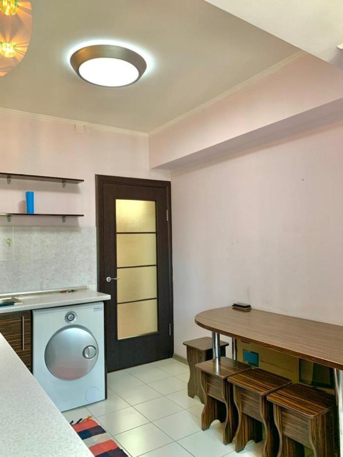 Apartment In Street Kievskaya 49 Biszkek Zewnętrze zdjęcie